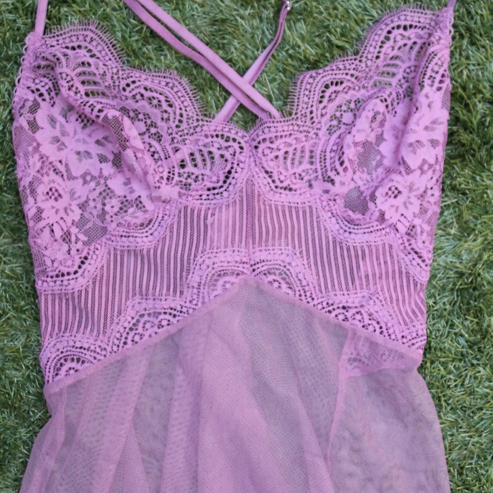 Late 2000s Victoria Secret Lingerie Top - Picture 4 of 4